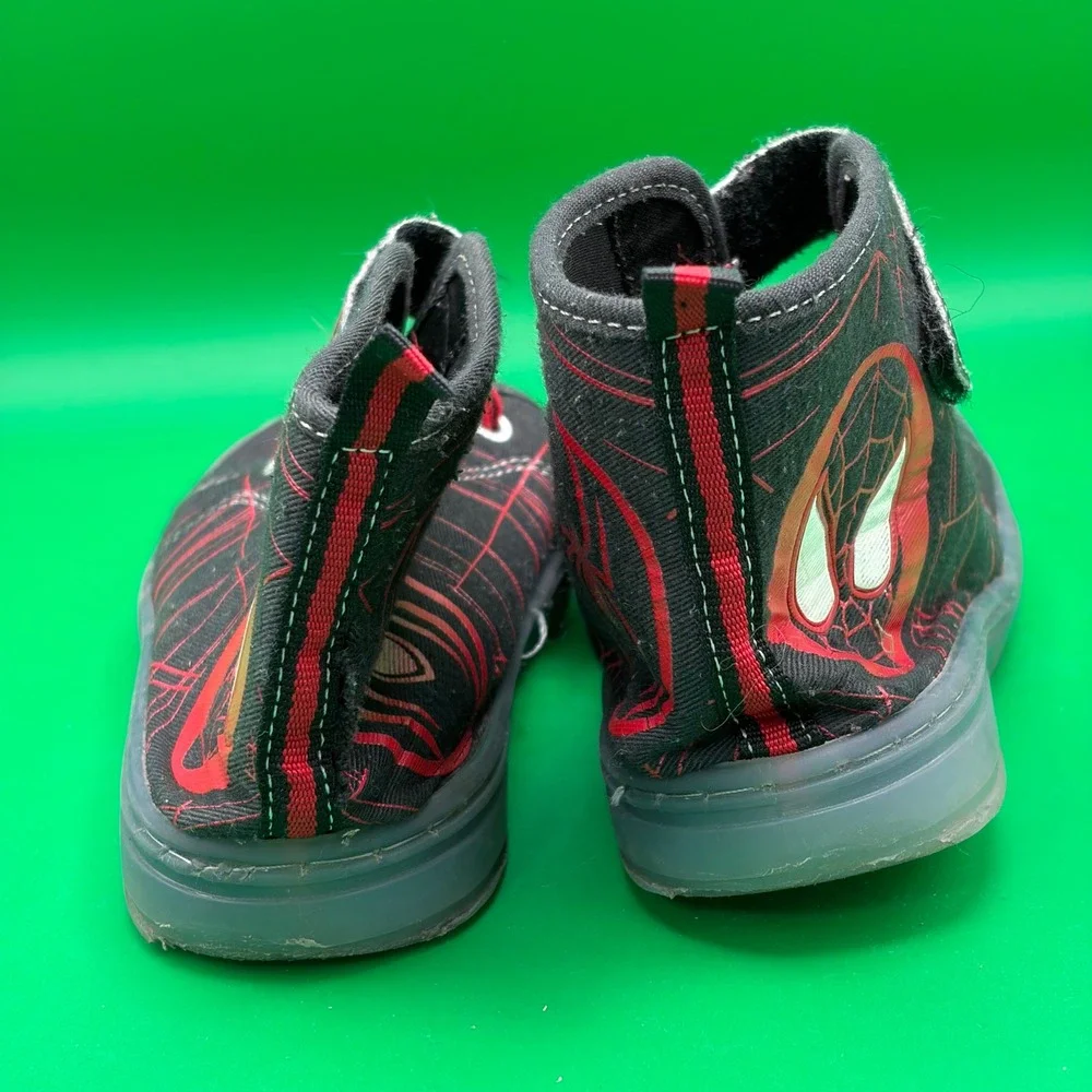 Marvel Spider-Man Sneakers Kids 1 Black/Red Light Up High Top Super Hero Shoes